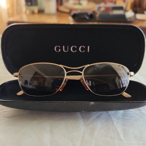 Gucci Other - Gucci Vintage Bronze Frame Sunglasses With Frames